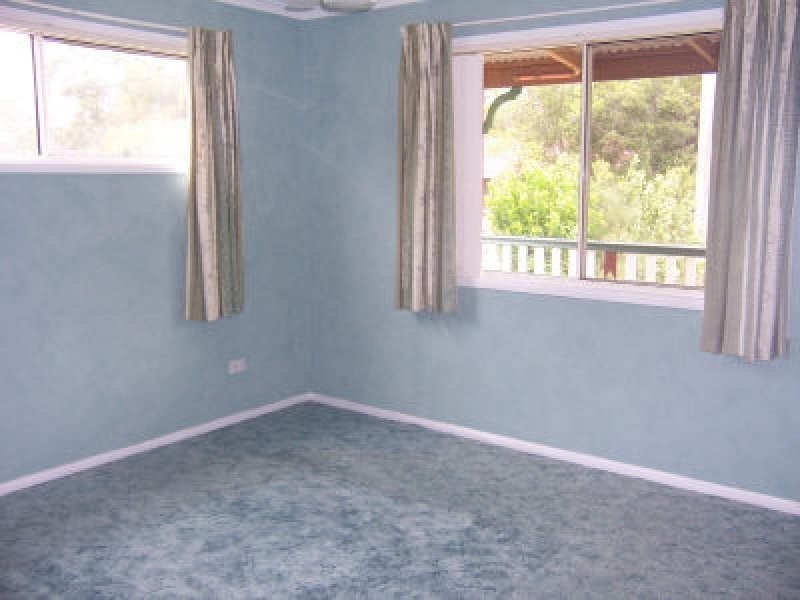 19 Hamilton Parade, Macleay Island QLD 4184