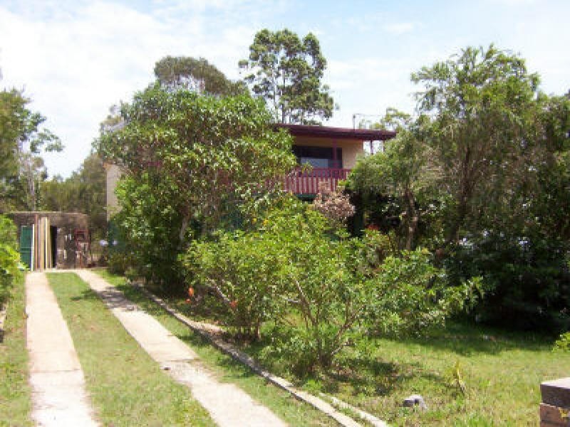 15 Ashton Street, Macleay Island QLD 4184