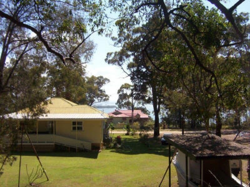 29 President Terrace, Macleay Island QLD 4184