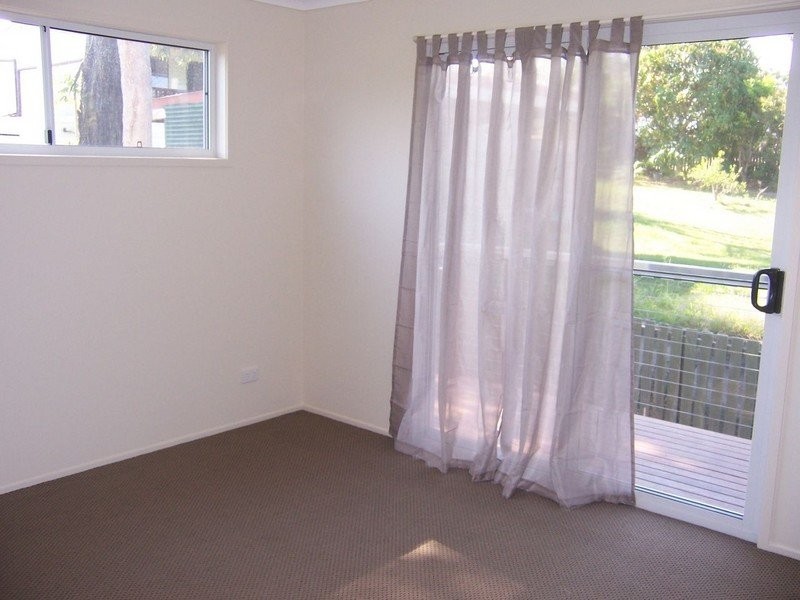 33 Scarborough Terrace, Macleay Island QLD 4184
