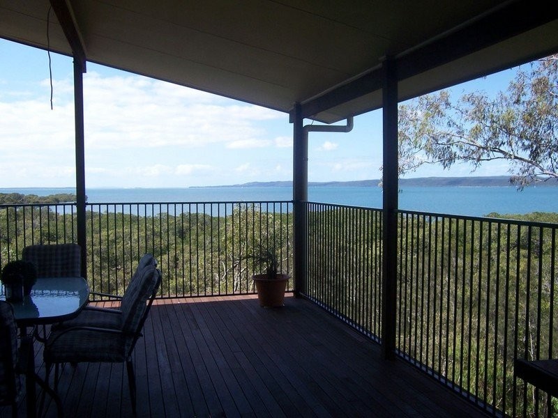3 Island Outlook, Macleay Island QLD 4184