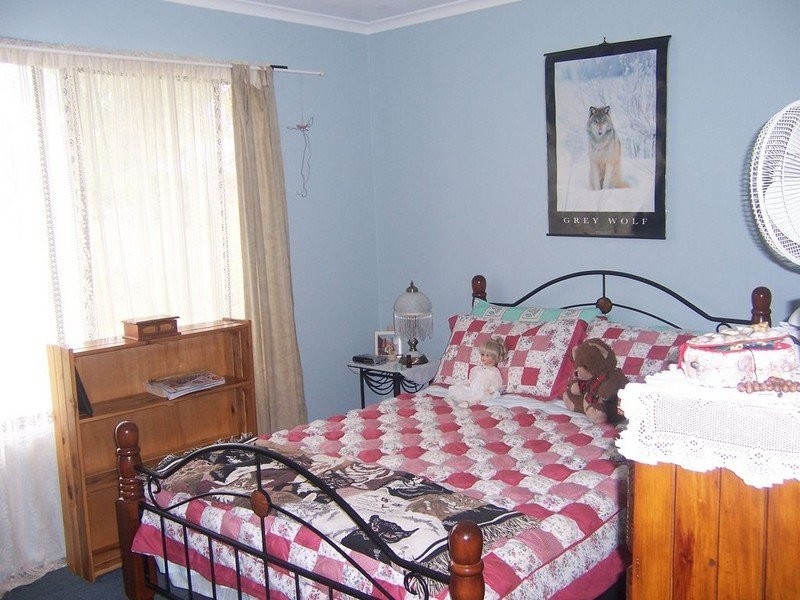 1 Con Street, Macleay Island QLD 4184