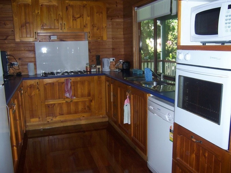 21 Coondooroopa Drive, Macleay Island QLD 4184
