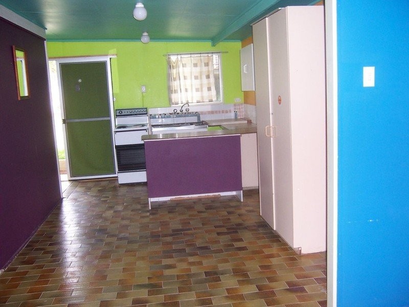 69 Eastbourne Terrace, Macleay Island QLD 4184