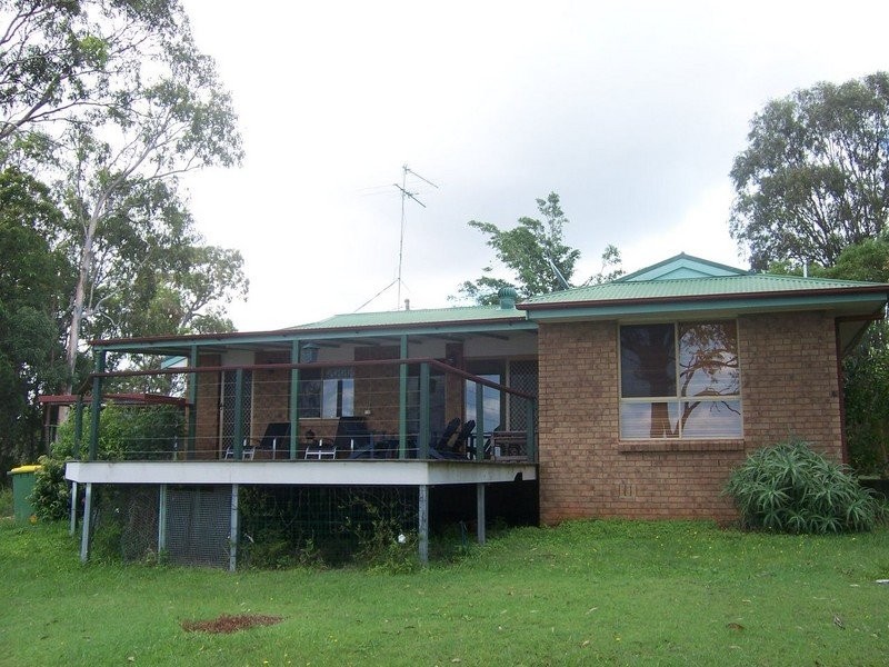 8 Cowes Street, Macleay Island QLD 4184