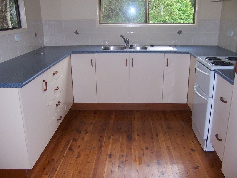 10 Hamilton Parade, Macleay Island QLD 4184