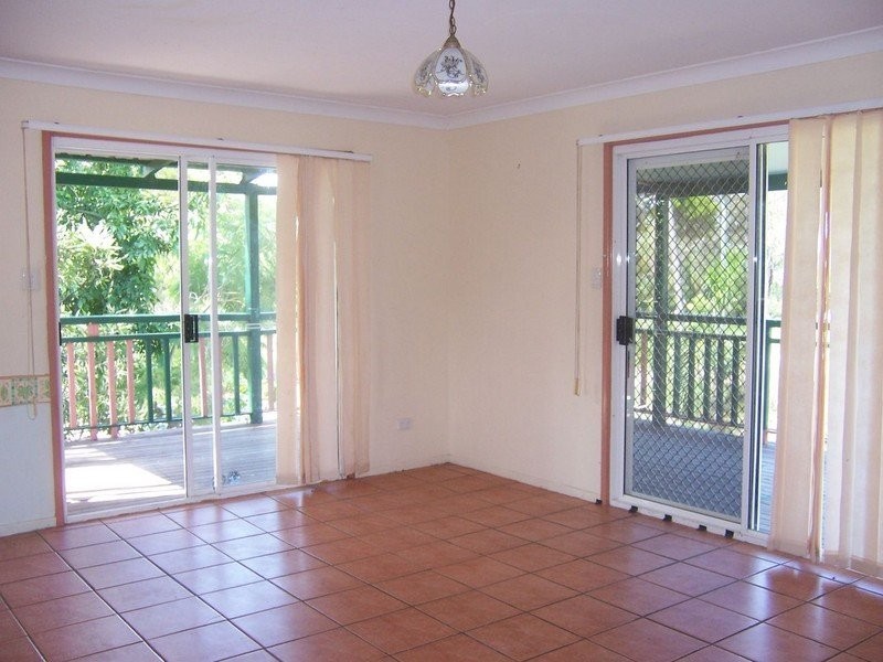 68 Scotts Road, Macleay Island QLD 4184