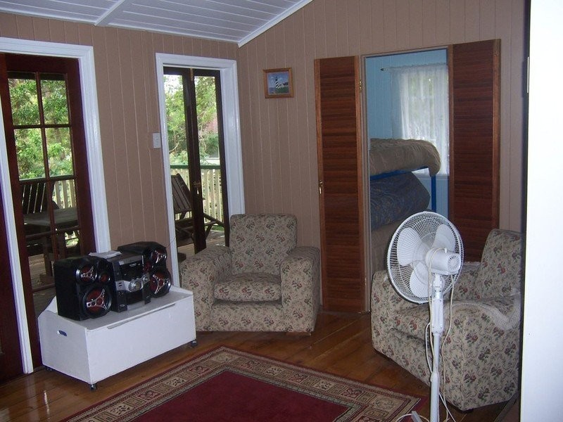 17 Pecan Street, Macleay Island QLD 4184