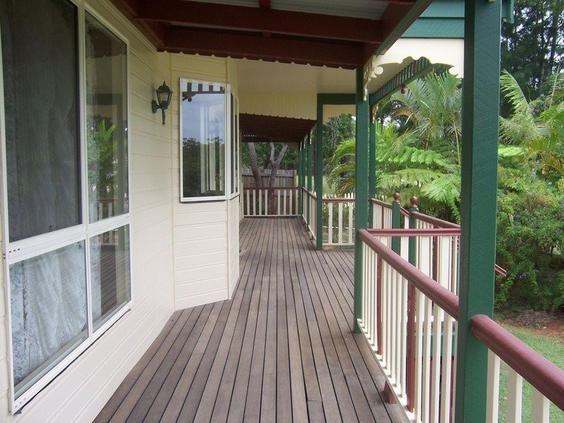 8 Vine Street, Macleay Island QLD 4184