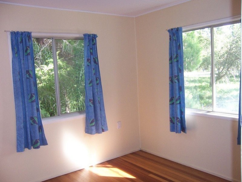185 High Central Road, Macleay Island QLD 4184