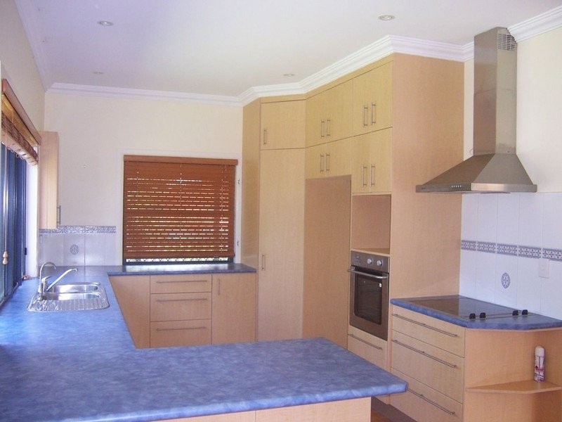 28 Leanne Street, Macleay Island QLD 4184