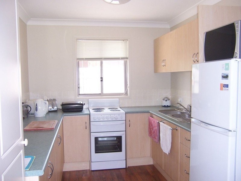 8 Gordon Road, Macleay Island QLD 4184