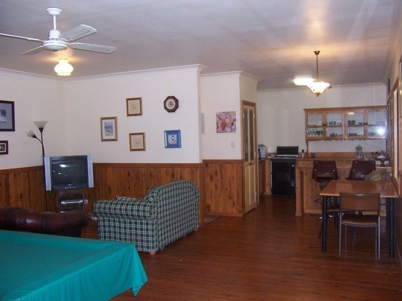 66 Charles Terrace, Macleay Island QLD 4184