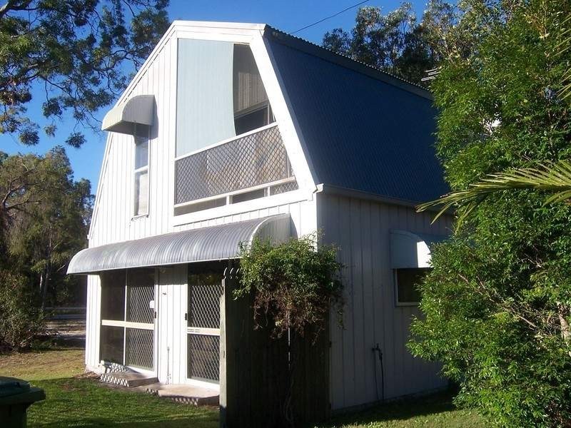 17 Undine Street, Macleay Island QLD 4184