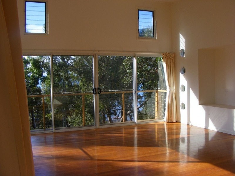 11 Koonwarra Parade, Macleay Island QLD 4184