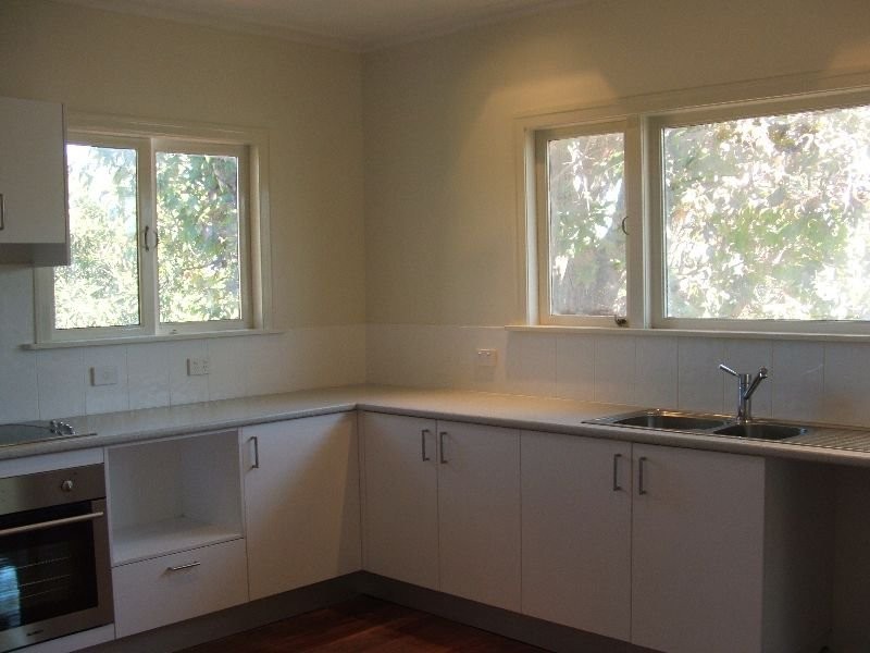 81 Nyleta Street, Coopers Plains QLD 4108