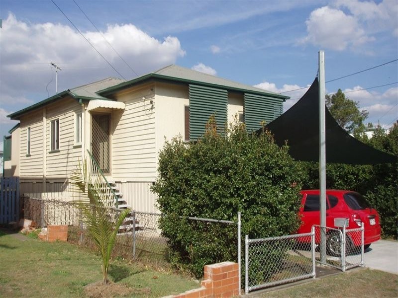 16 John Bright Street, Moorooka QLD 4105