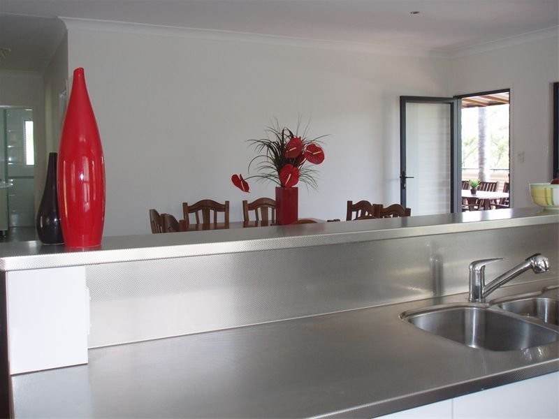 54 Fegen Drive, Moorooka QLD 4105