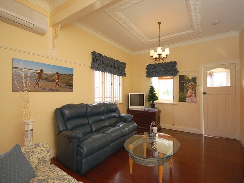 85 Goodwin Terrace, Moorooka QLD 4105