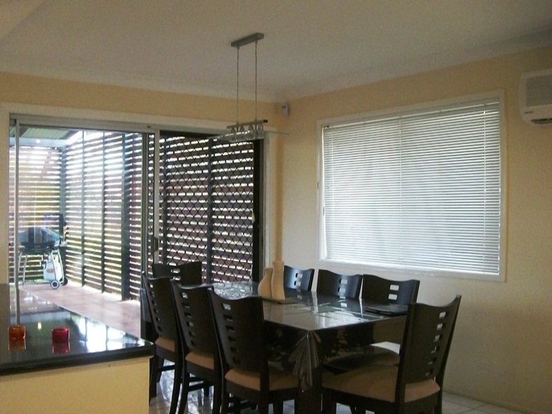 38 Dirkala Street, Mansfield QLD 4122