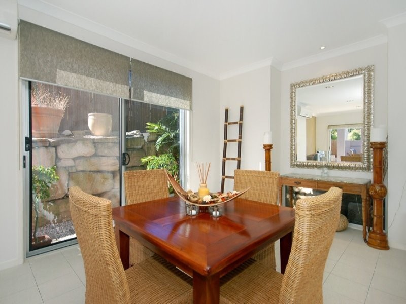 130 Gaynesford Street, Holland Park West QLD 4121