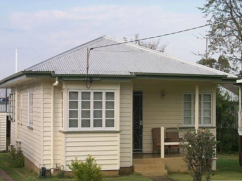 11 Livingstone Street, Yeerongpilly QLD 4105