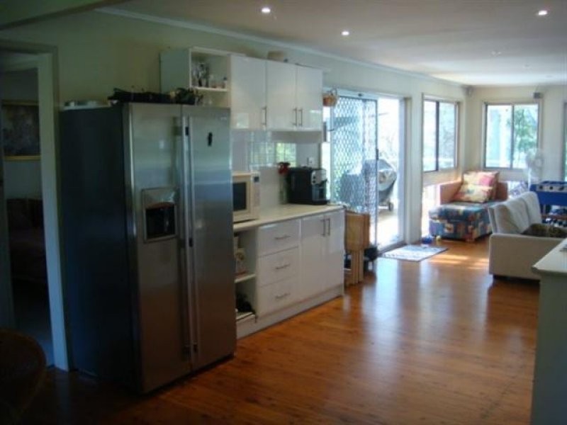 Windermere Park NSW 2264