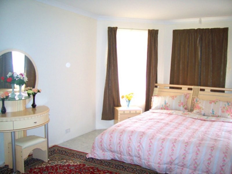 2 McNamara Place, Marangaroo WA 6064