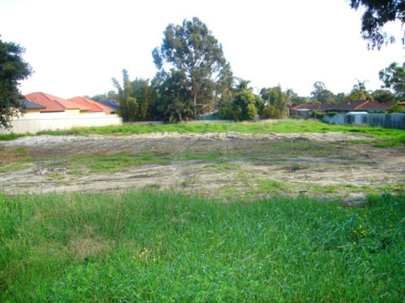 47 Third Avenue, Kelmscott WA 6111