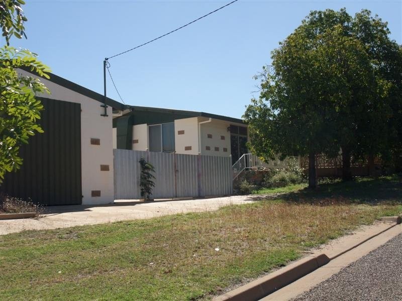 13 Elizabeth Street, Mount Isa QLD 4825