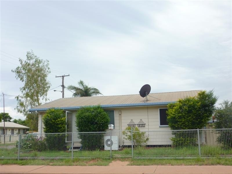 34 Railway Avenue, Mount Isa QLD 4825