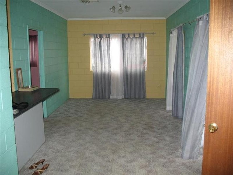 26 Emmalyn Close, Mount Isa QLD 4825