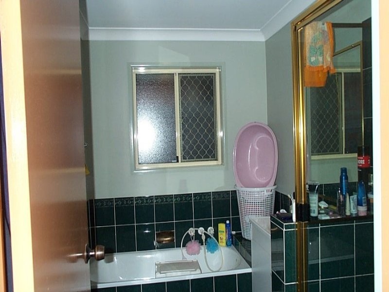 2 Bowerbird close, Doolandella QLD 4077