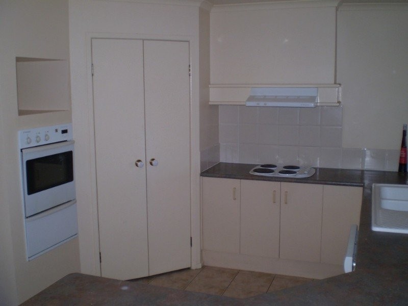 3 Bowerbird close, Doolandella QLD 4077