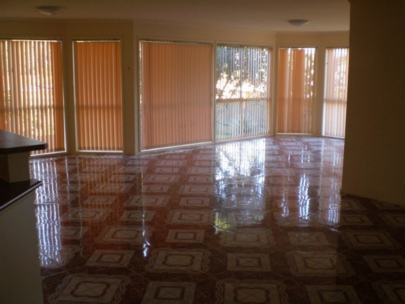 3 Bowerbird close, Doolandella QLD 4077