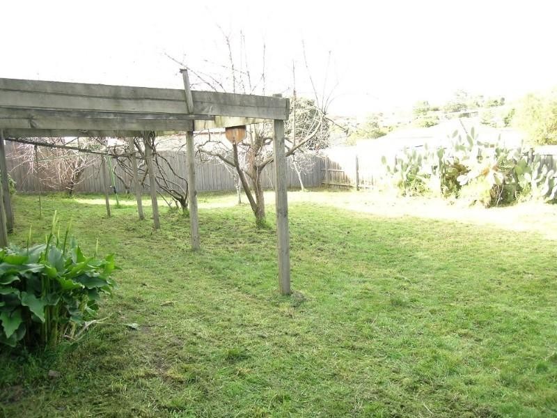 18 Exell Drive, Dandenong North VIC 3175