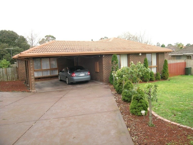 15 Lalor Close, Mulgrave VIC 3170