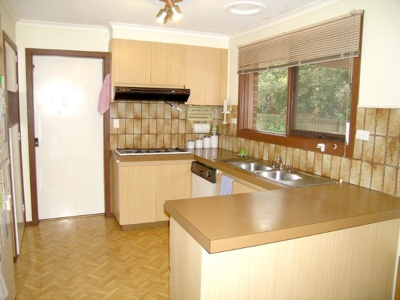 15 Lalor Close, Mulgrave VIC 3170