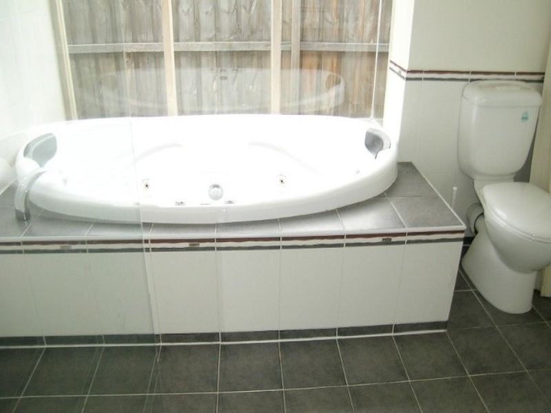 4 Tara Place, Dandenong North VIC 3175