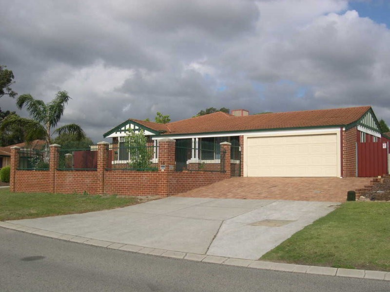 16 Squires Gardens, Stratton WA 6056