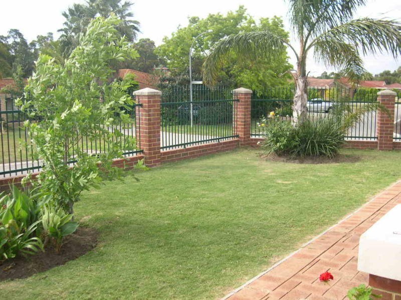 16 Squires Gardens, Stratton WA 6056