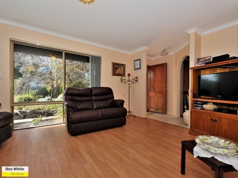 14 Scarp View, Swan View WA 6056