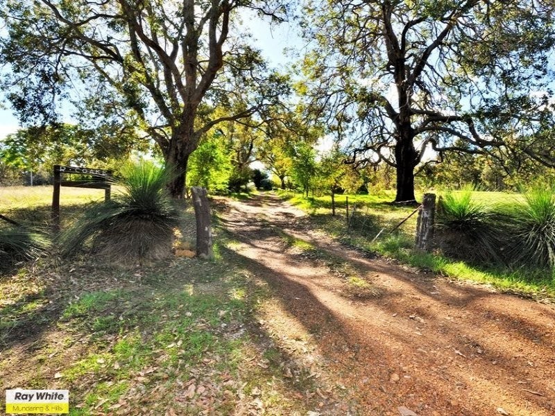 580 Goslin Street, Sawyers Valley WA 6074