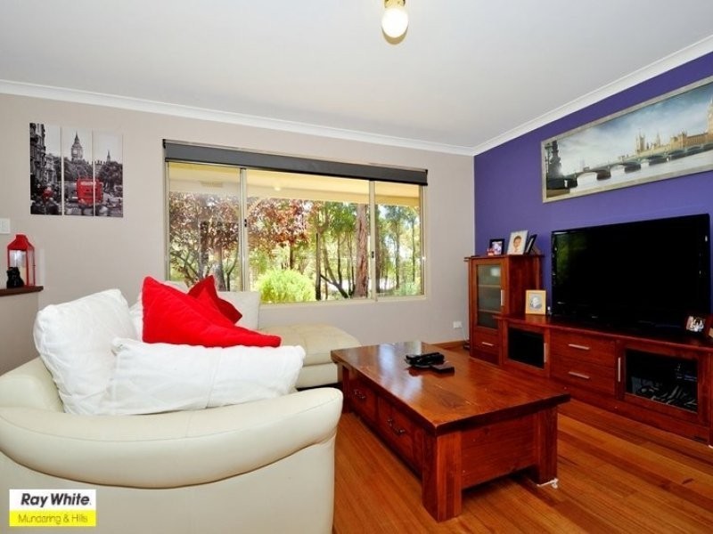 35 Cockatoo Drive, Mundaring WA 6073