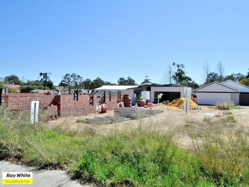 2/13 Craig Street, Mundaring WA 6073