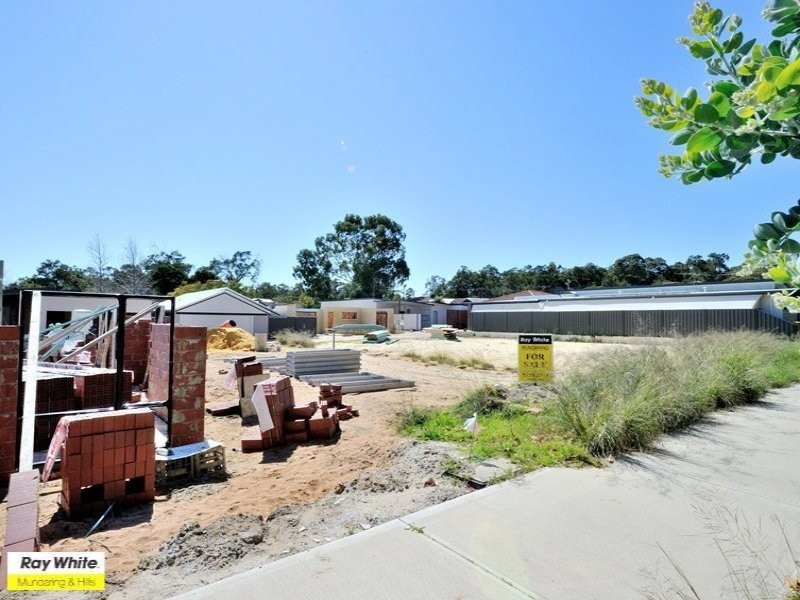 2/13 Craig Street, Mundaring WA 6073