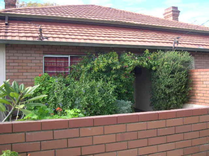 12a Ewart Street, Midvale WA 6056