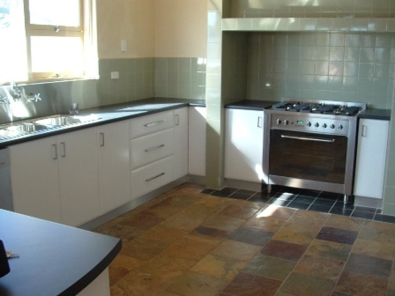 64 Amherst Road, Swan View WA 6056