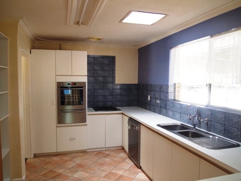 15 Wakefield Road, High Wycombe WA 6057