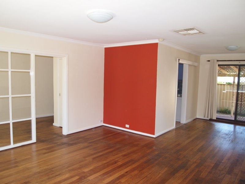 15 Wakefield Road, High Wycombe WA 6057